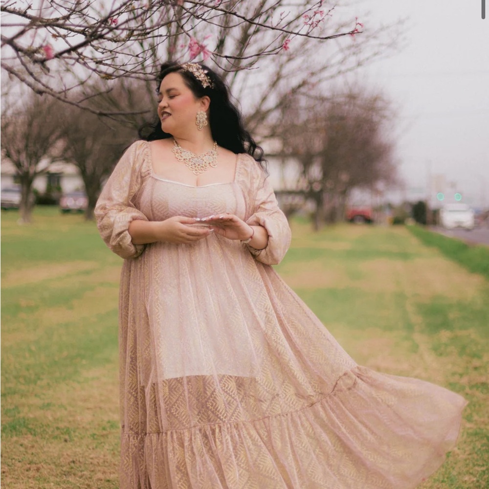 Chic Beige Long Sleeve Dress